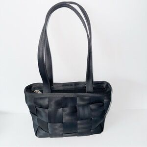 Y2K Harvey's The Original Black Seatbelt Bag Shoulder Bag Y2K Minimalist
